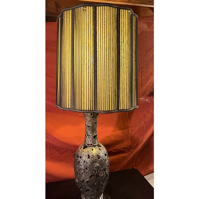 Mid 20th Century Silver Metal Table Lamp For Sale - Image 4 of 4