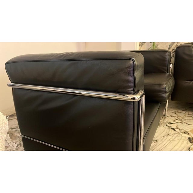 LC2 Loveseat Settee Sofa in Black Leather attributed to Le Corbusier for Cassina, 1990s For Sale - Image 10 of 13