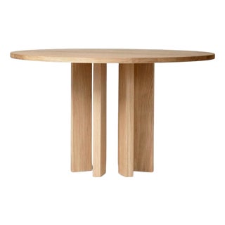 Thola Round Dining Table in European Light Oak by Mokko Amsterdam For Sale