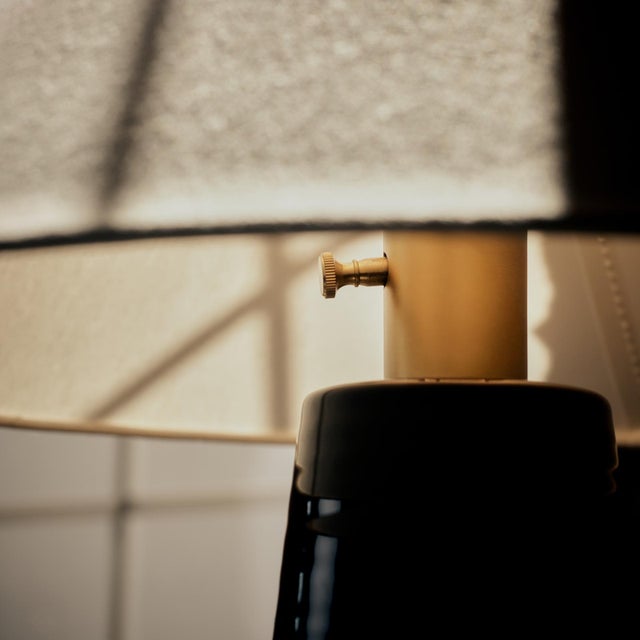 Contemporary Koda Ceramic Table Lamp, Black For Sale - Image 3 of 6
