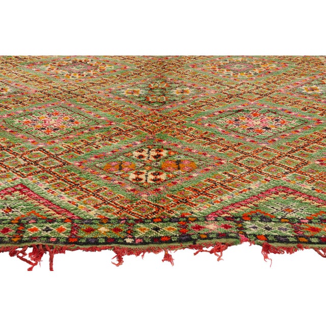 Berber Tribes of Morocco Vintage Beni M'Guild Moroccan Rug, 05'04 X 09'08 For Sale - Image 4 of 10