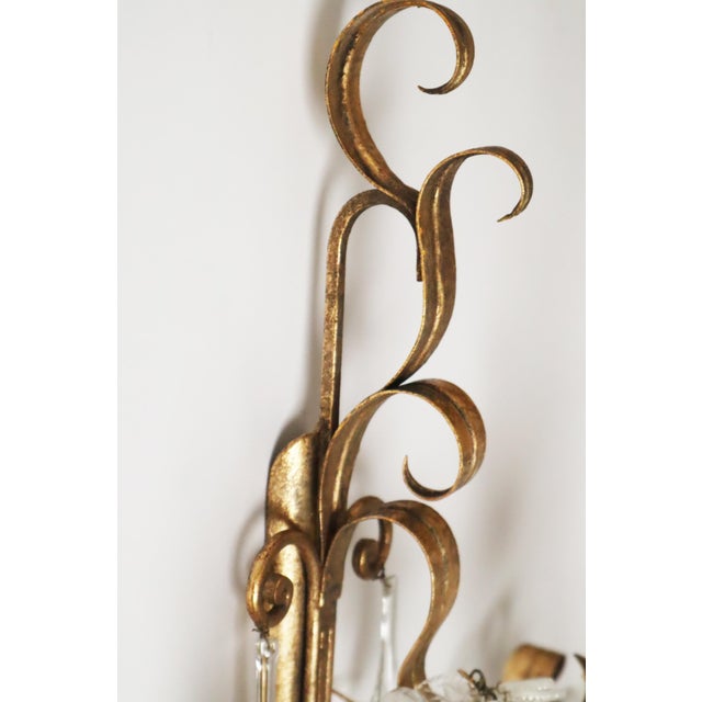 Hollywood Regency Venetian Style Wall Sconce with Crystal Bulbs and Leaves, 1950s For Sale - Image 7 of 16