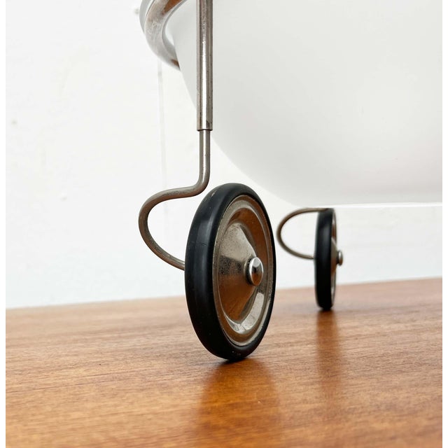 Postmodern Dutch Fruit on Wheels Bowl by Arnout Visser Droog for Designum, 1990s For Sale - Image 4 of 18