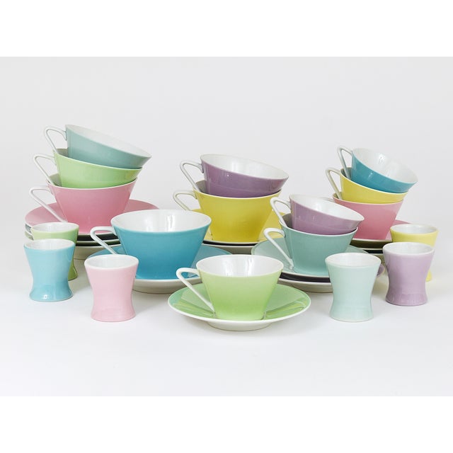 Mid-Century Pastel Daisy Porcelain Egg Cups from Lilien, Austria, 1950s, Set of 6 For Sale - Image 4 of 14