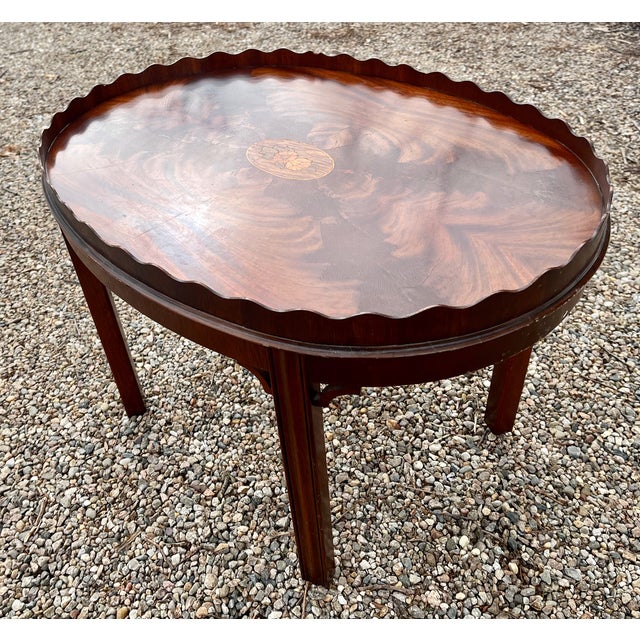 Councill Furniture Coloniall Coffee Table Piecrust With Inlaid Medallion Flame Mahogany For Sale - Image 4 of 8