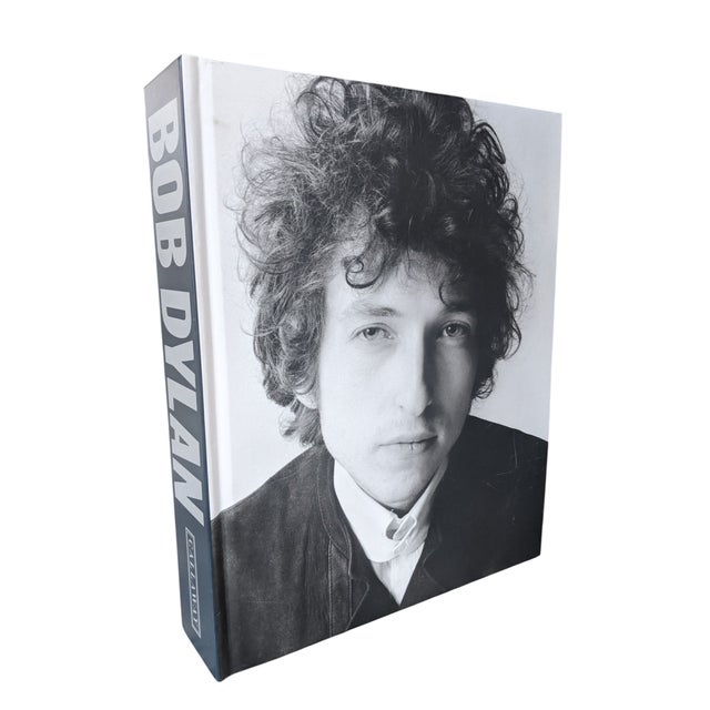 Total of 608 Pages A comprehensive exploration of Bob Dylan's creative process through 6,000 previously unseen...