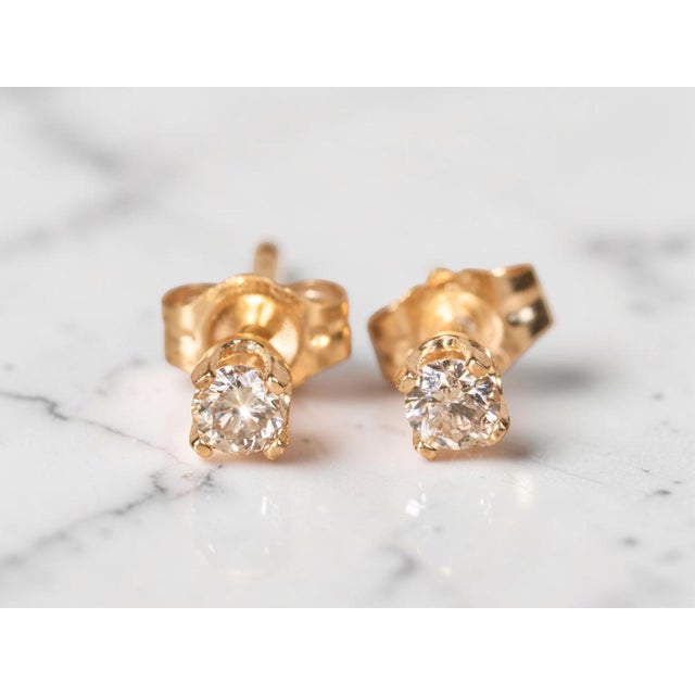 2000 - 2009 The Sherkstons: Ladies 14K Yellow Gold 0.16CTW Diamond Stud Earrings, 2 Pieces For Sale - Image 5 of 6
