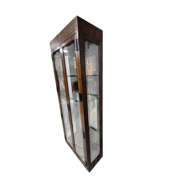 This premium Mission-style curio cabinet is crafted by Henredon, one of the most respected names in American furniture....