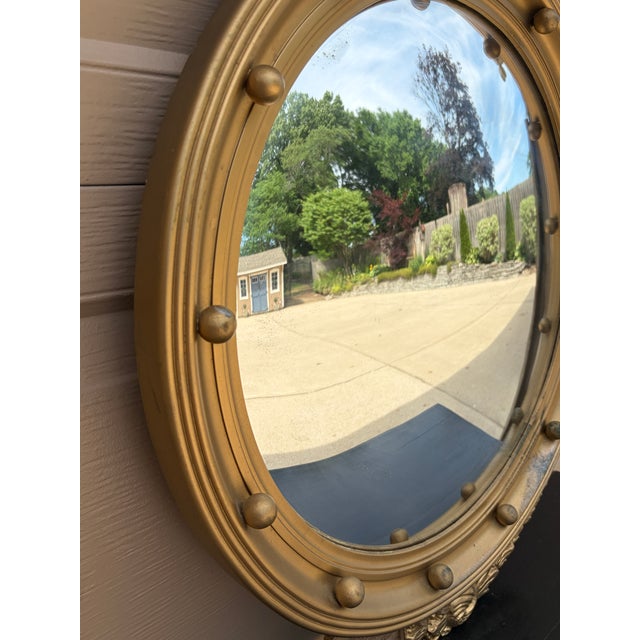 Gold American Federal Style Giltwood Eagle Crest Convex Mirror, Mid-20th Century For Sale - Image 8 of 10