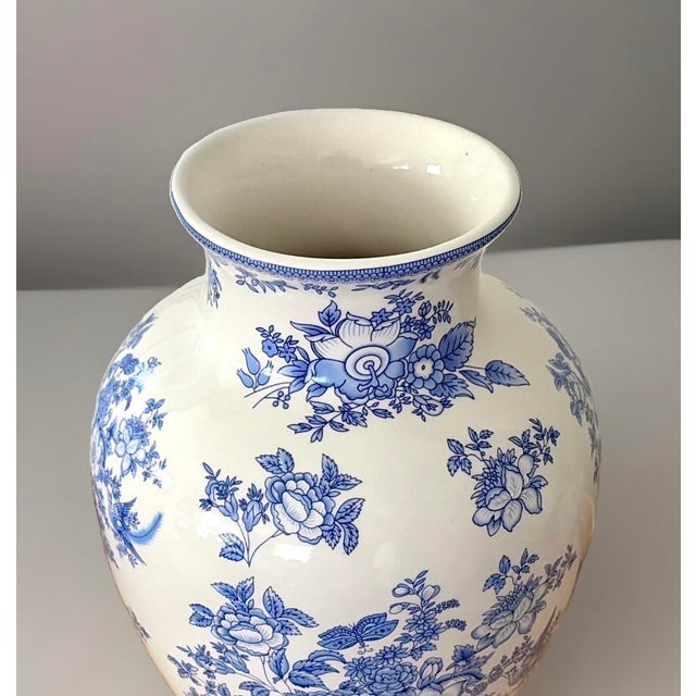 Vintage Chinoiserie Porcelain Vase For Sale - Image 9 of 10