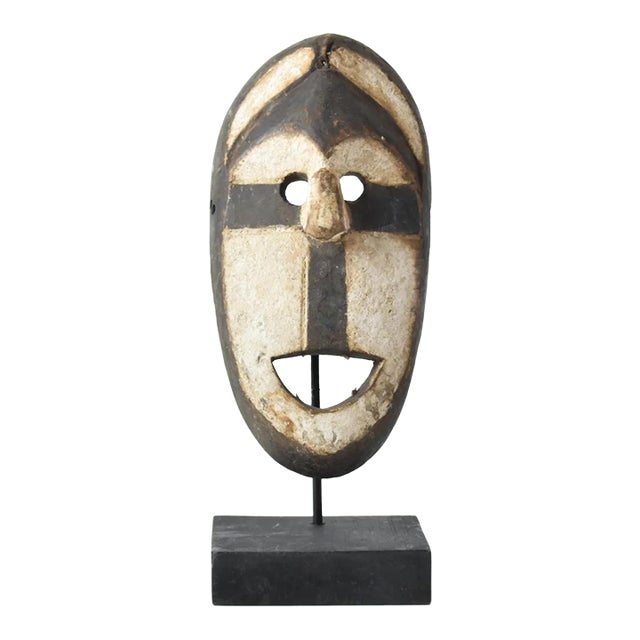 Early 20th Century Kumu Painted Wooden Mask For Sale