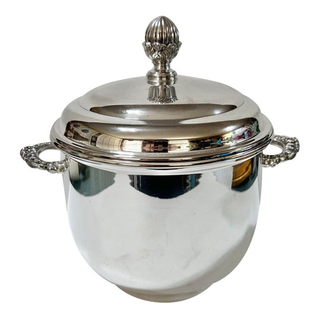 Vintage Silverplate Ice Bucket With Glass Liner – English Silver Mfg. Corp. For Sale