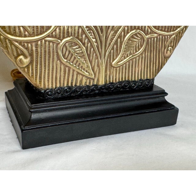 Vintage Repousse Brass Floral & Leaf Pattered Urn Form Table Lamp For Sale In Phoenix - Image 6 of 12