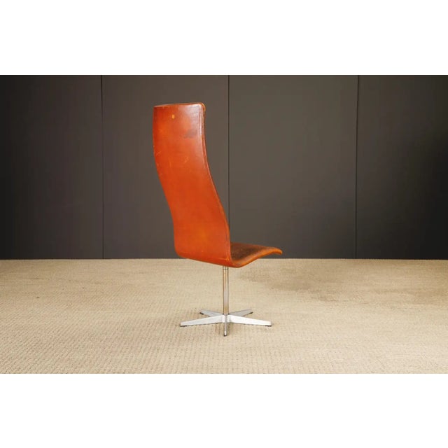 'Oxford' Highback Swivel Chair by Arne Jacobsen for Fritz Hansen, 1968, Signed For Sale - Image 15 of 18