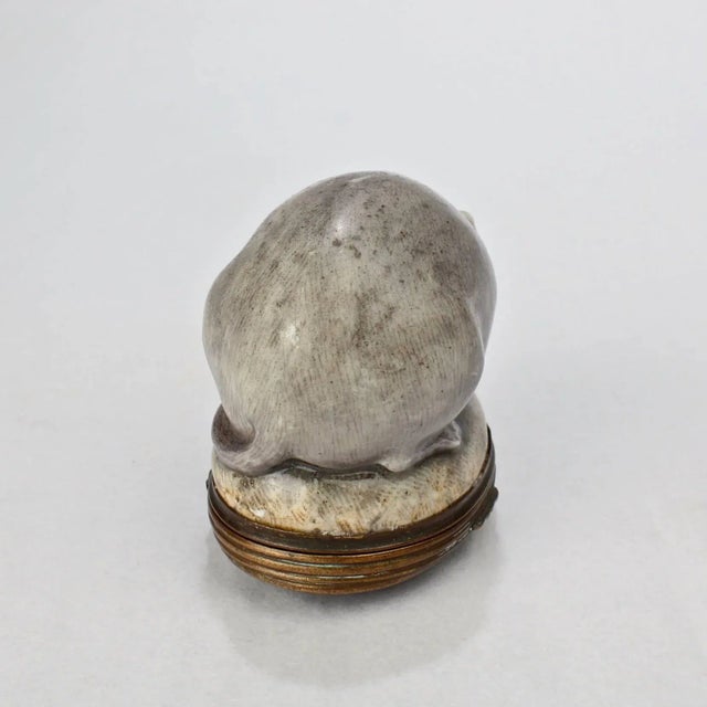 18th Century Antique 18th Century Mennecy Figural Mouse Snuff or Patch Box For Sale - Image 5 of 10