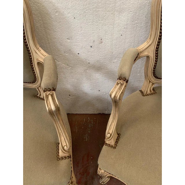 Brown Louis XV Style Cabriolets in Patinated Beech, Set of 2 For Sale - Image 8 of 11