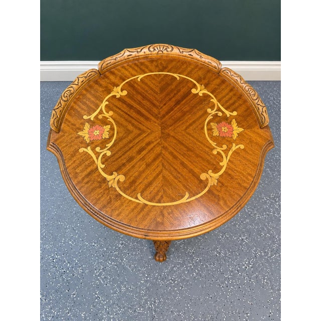 20th Century French Louis XV Carved Yew and Mahogany Floral Marquetry Side Tables (Pair) For Sale In Baton Rouge - Image 6 of 9