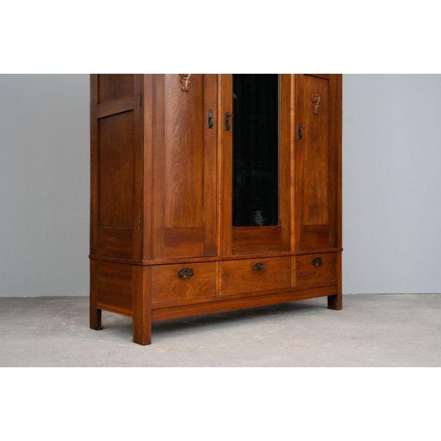 Early 20th Century Art Nouveau Wardrobe in Oak For Sale - Image 6 of 18