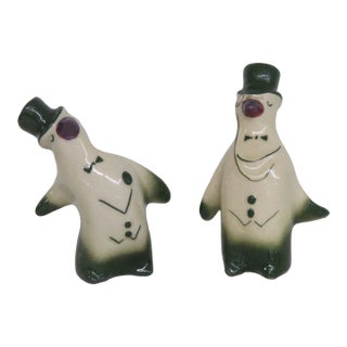 Vintage Ceramic Penguins in Tuxedos and Top Hats Salt and Pepper Shakers Pair 4494b For Sale