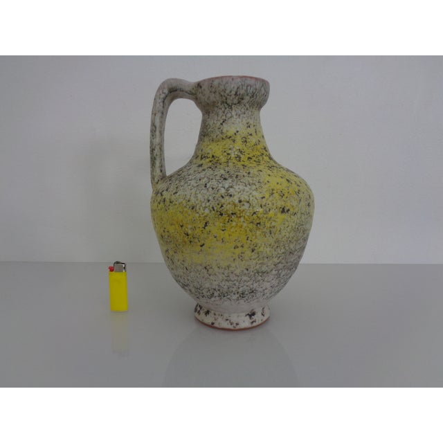 1960s Ceramic 7302 Handled Vase by Fridegart Glatzle for Karlsruher Majolika, Germany, 1960s For Sale - Image 5 of 15