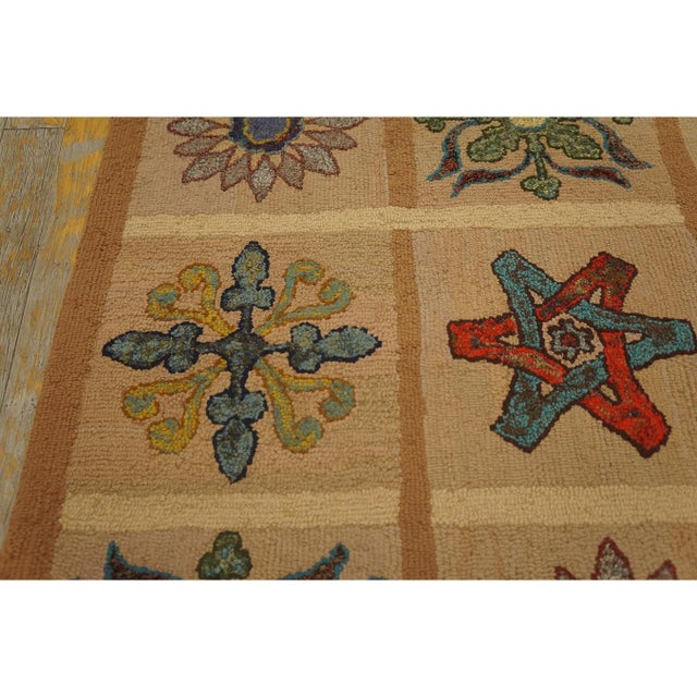 1960s 1960s Beige Vintage Geometric Initals Em 63 American Folk Art Hooked Wool Rug For Sale - Image 5 of 9