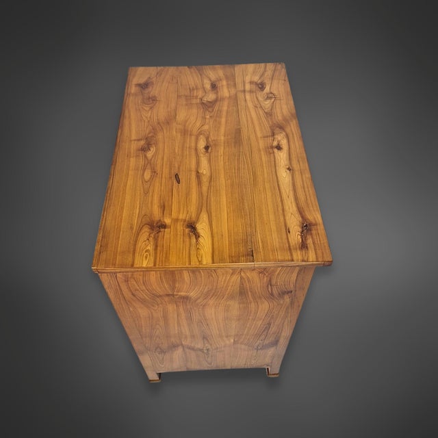Biedermeier Half-Cabinet in Cherry Wood Veneer, Southern Germany, 1830 For Sale - Image 3 of 16
