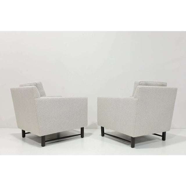 Edward Wormley for Dunbar Lounge Chairs in Holly Hunt Boucle, Attributed - Set of 2 For Sale In Dallas - Image 6 of 12