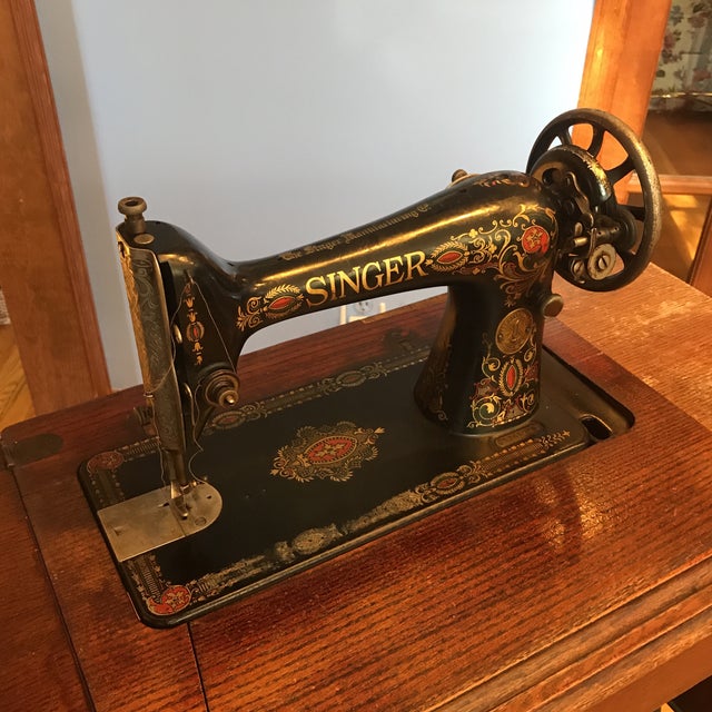 1922 G Series Singer Sewing Machine Chairish