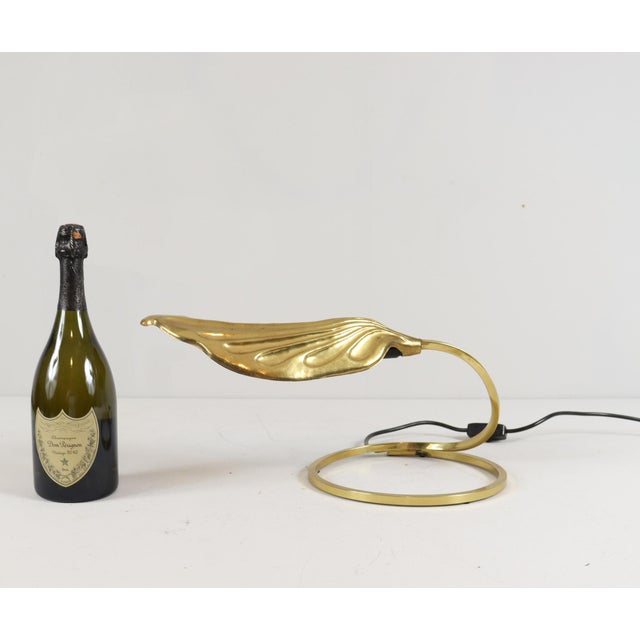 Sculptural table lamp/table light by tommaso barbi for bottega gadda, italy, 1970s. Hammered brass construction in the...