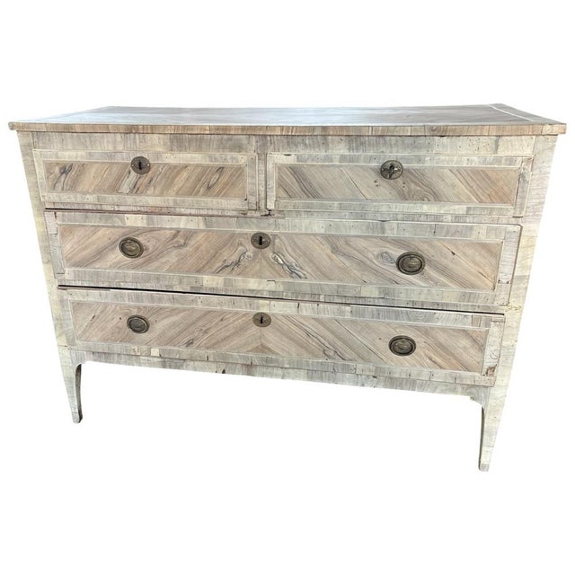Italian Bleached Walnut Commode with Drawer in Burl Veneer, 18th Century For Sale - Image 14 of 15