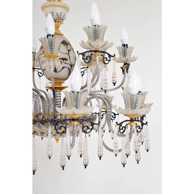 Large Venetian Belle Epoque Style Glass & Gilt 24-Bulb Chandeliers, 1970s, Set of 2 For Sale - Image 9 of 18