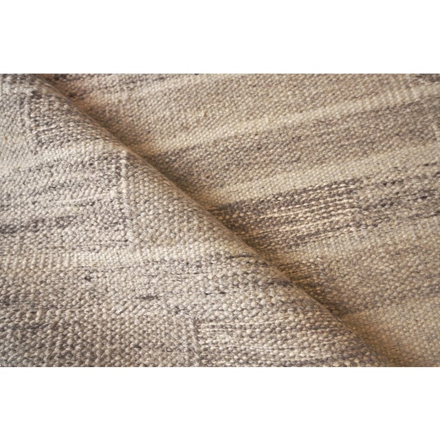 Exquisite Rugs Exquisite Rugs Scandinavian Handmade New Zealand Wool & Bamboo Silk Ivory/Gray Rug-8'X10' For Sale - Image 4 of 8