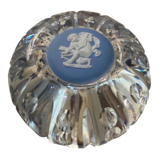 Vintage Wedgewood Paperweight With Jasperware Insert For Sale