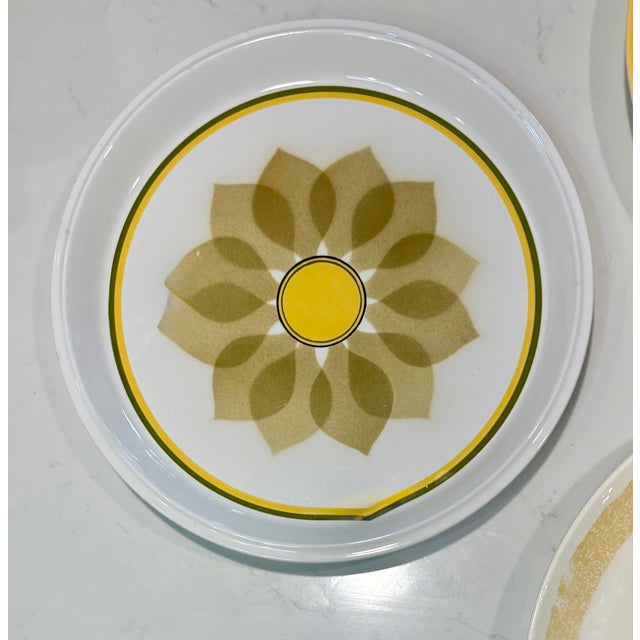 Mid 20th Century Mid-Century Pop Art Yellow Flower Wall Plate Curation-Set of 7 For Sale - Image 5 of 9