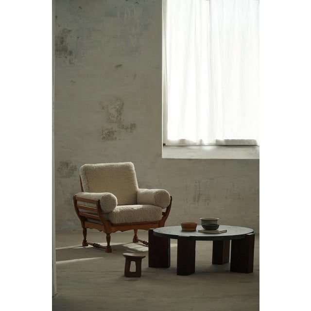 Wood Brutalist French Round Coffee Table in Oak and Slate, 1970s For Sale - Image 7 of 17