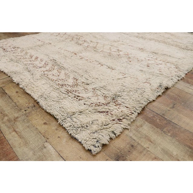 Mid 20th Century Mid 20th Century Vintage Moroccan Rug 05'06 X 07'02 For Sale In Dallas - Image 6 of 9