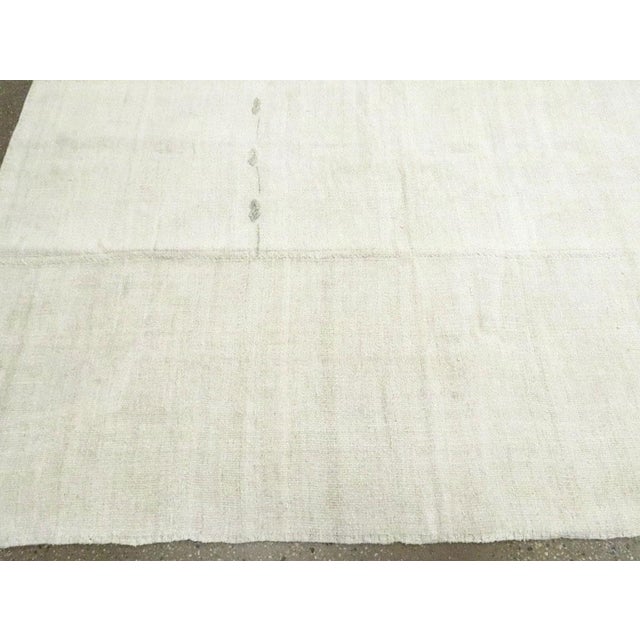 White Galerie Shabab Collection Natural White Mid-20th Century Turkish Flat-Weave Kilim Large Room Size Carpet For Sale - Image 8 of 10