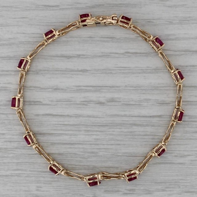 2010s 6.5ctw Ruby Tennis Bracelet 14k Yellow Gold X Infinity Link Chain 7.25" 5.1mm For Sale - Image 5 of 8