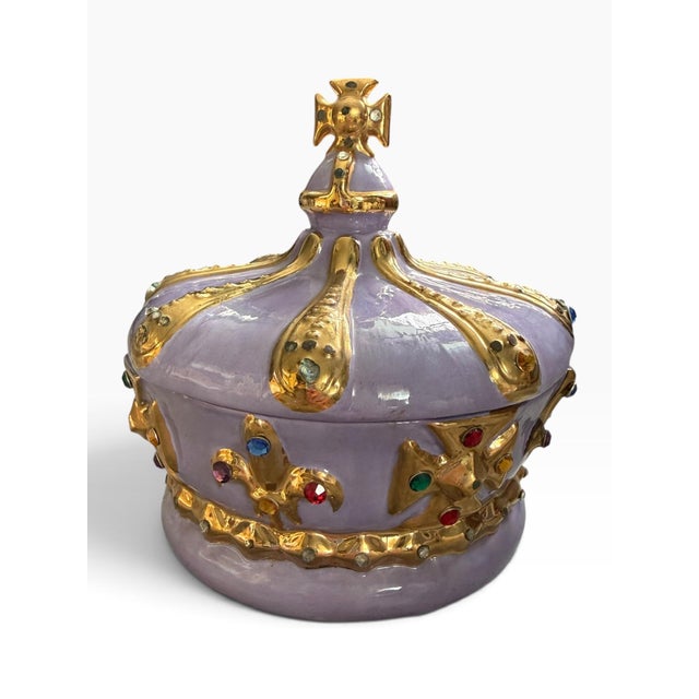Absolutely fabulous vintage decorative box with a regal crown-inspired design. The substantial lavender-purple ceramic...