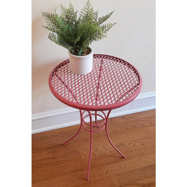 Pink Barbiecore Metal Wrought Iron Side Patio Table For Sale In Fayetteville, AR - Image 6 of 8