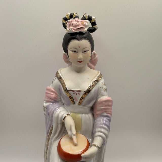 Vintage Chinese Porcelain Girl Court Lady Shougu Hand Drum Musician Geisha Style For Sale - Image 10 of 12