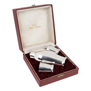 1940s Saint Medard Art Deco Silver Plate Baby Cocktail Shaker and One-shot Glasses - 3 pcs with Case For Sale