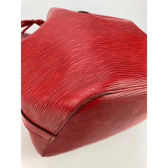 Louis Vuitton Castillian Red Epi Noe Drawstring Bucket Bag For Sale - Image 9 of 11