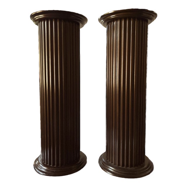 Vintage Pair of Fluted Wooden Pedestals / Display Columns — Made in Usa, Circa 1992 For Sale