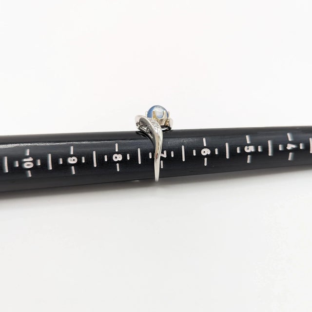 Metal Blue Sapphire Oval Cabochon and White Diamond Ring in Platinum, size 7.25 For Sale - Image 7 of 7