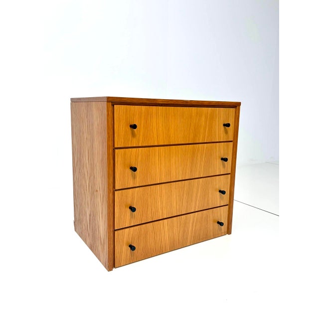 Light Yellow Vintage Chest of Drawers in Oak For Sale - Image 8 of 16