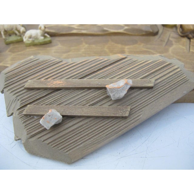 Early 20th Century Anri Italy Hand Carved Wood Nativity Barn Stable Set Figures & Animals For Sale - Image 5 of 11