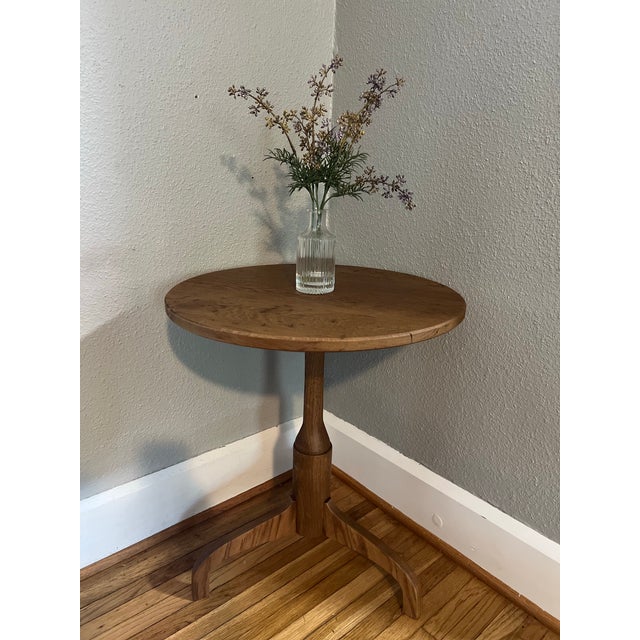 This round three legged Shaker inspired table is a perfect choice if you’re looking for something in between rustic and...