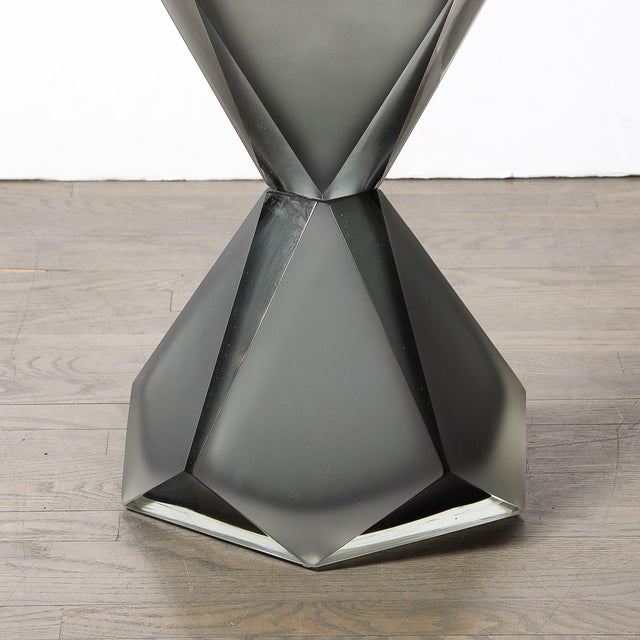 Modernist Handblown Murano Smoked & Frosted Graphite Faceted Hourglass End Table For Sale In New York - Image 6 of 9