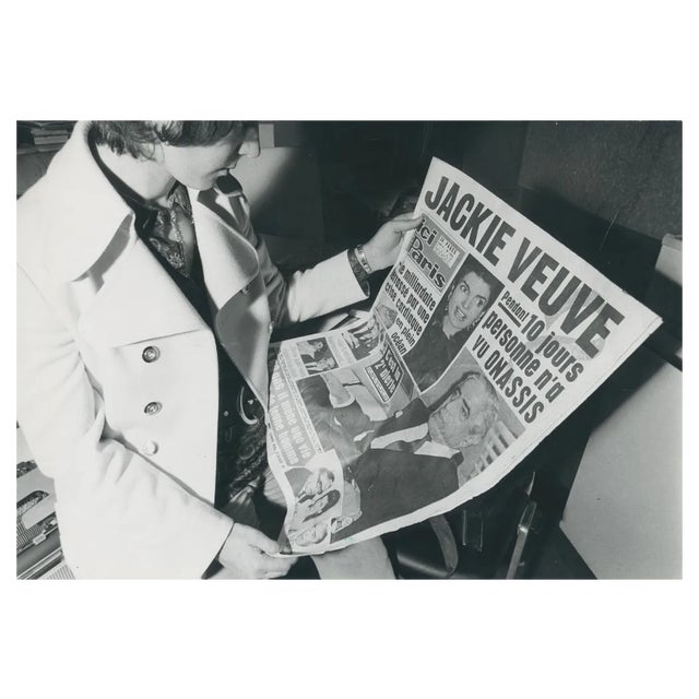 Jackie Kennedy with Newspaper in France, 1970s, Black & White Photograph For Sale